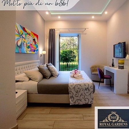 Royal Gardens Bed and Breakfast Caserta Buitenkant foto