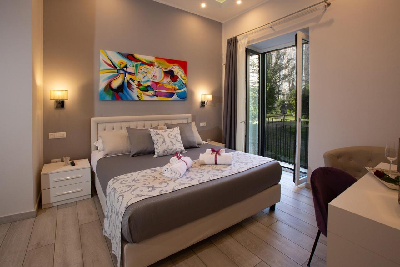 Royal Gardens Bed and Breakfast Caserta Buitenkant foto
