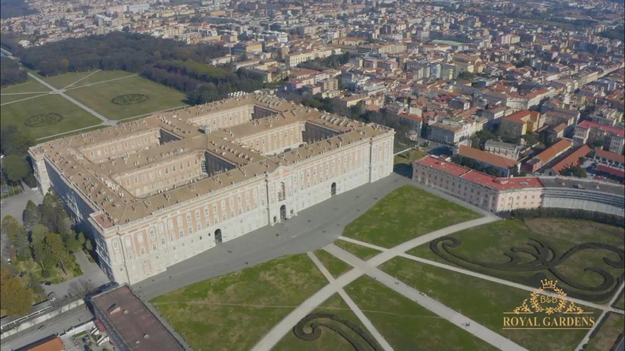 Royal Gardens Bed and Breakfast Caserta Buitenkant foto