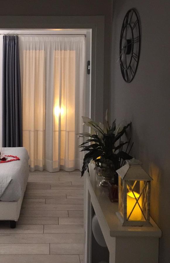 Royal Gardens Bed and Breakfast Caserta Buitenkant foto