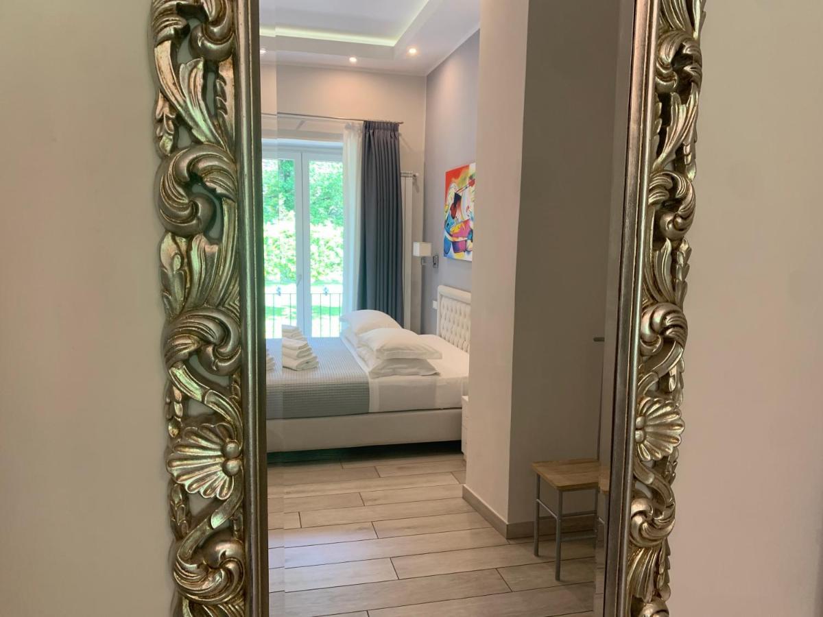 Royal Gardens Bed and Breakfast Caserta Buitenkant foto