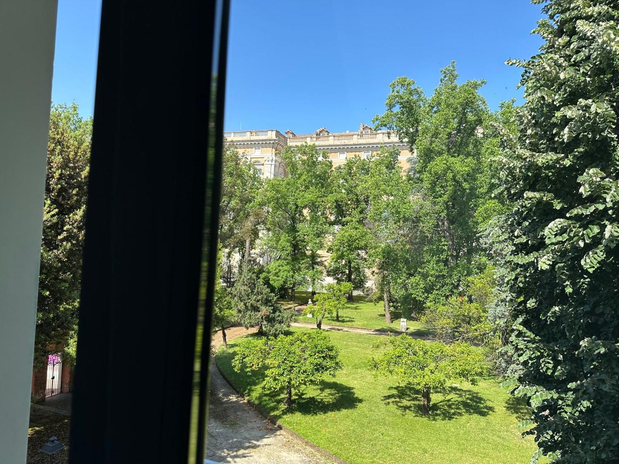 Royal Gardens Bed and Breakfast Caserta Kamer foto